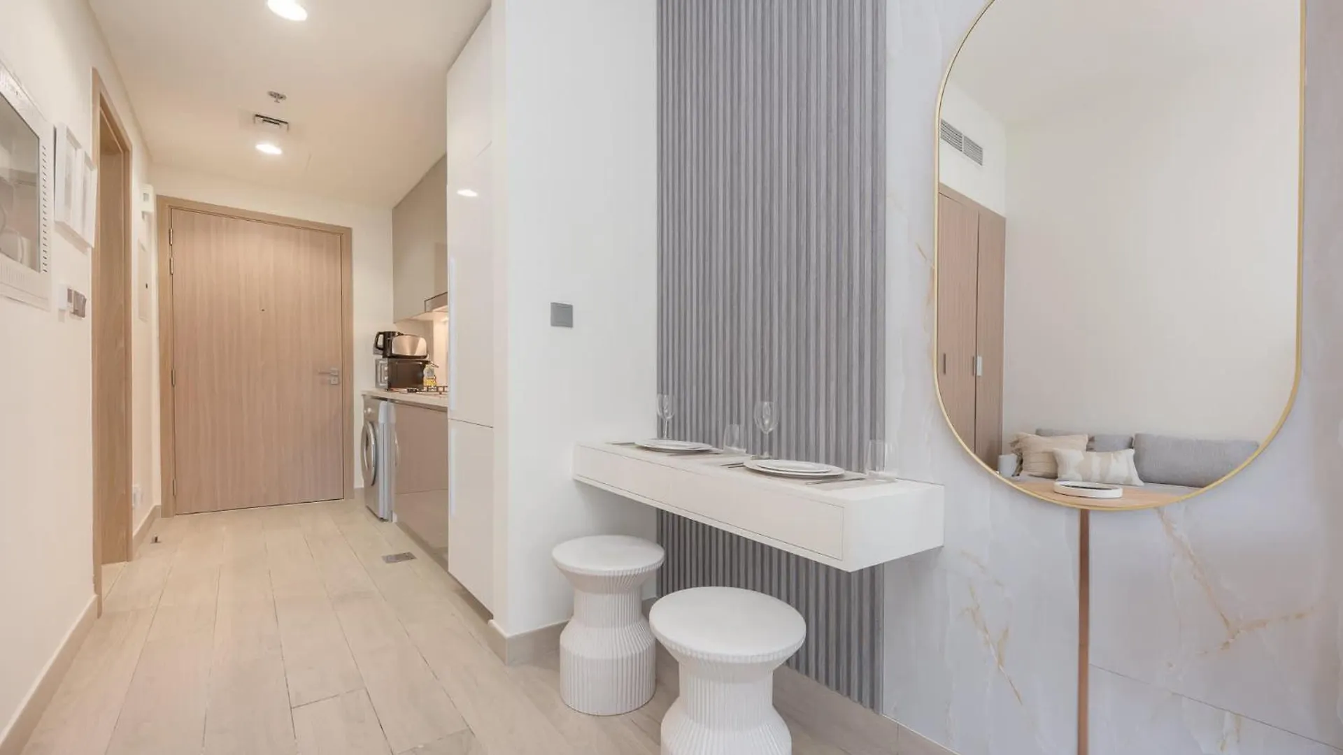 Cozy Studio In Azizi Riviera Sleeps 3 With Pool Dubai Apartment