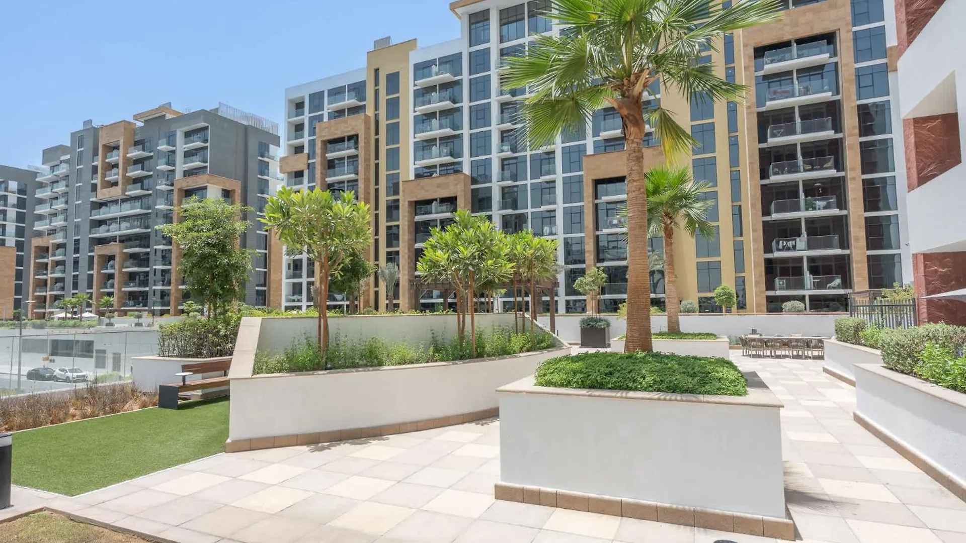 Cozy Studio In Azizi Riviera Sleeps 3 With Pool Dubai 0*,  United Arab Emirates