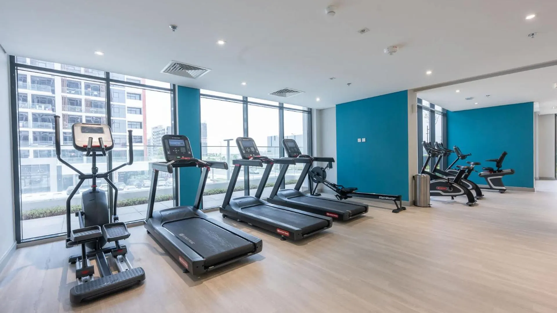 Cozy Studio In Azizi Riviera Sleeps 3 With Pool Dubai