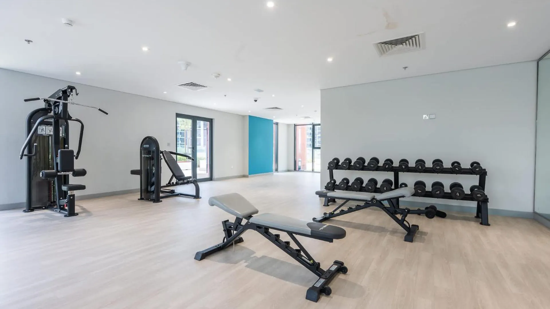Apartment Cozy Studio In Azizi Riviera Sleeps 3 With Pool Dubai